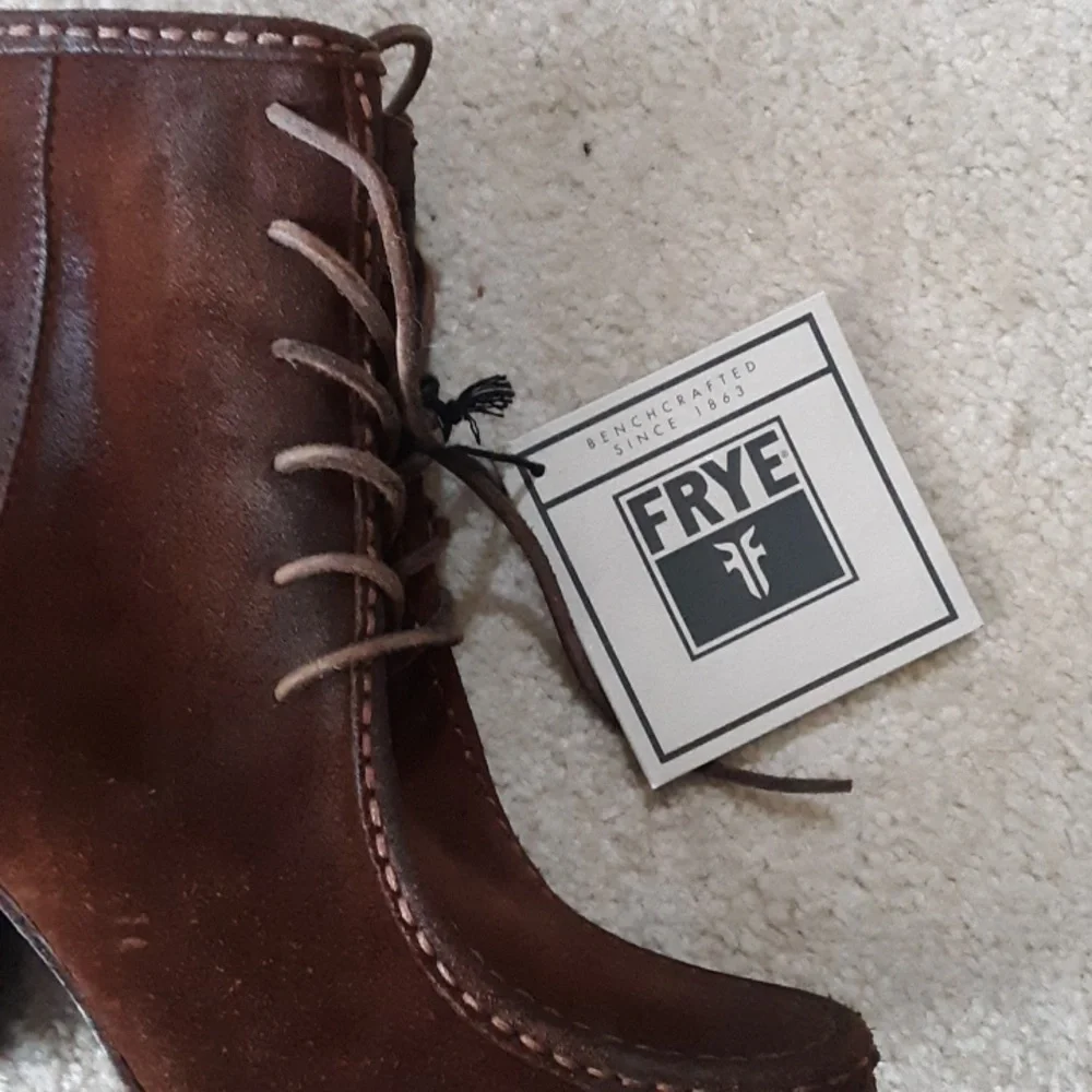 New FRYE BOOTS - Picture 13 of 13